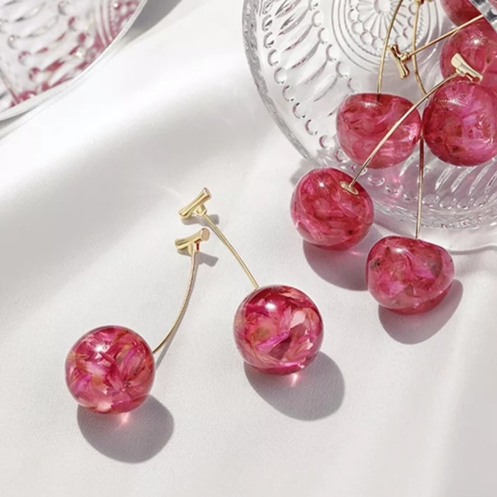 🍒 Elegant Cherry Trendy Earrings 🍒 - Picture 3 of 5